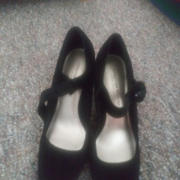 Black heels - Picture 1 of 2